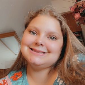 Meet your Posher, Rebekah